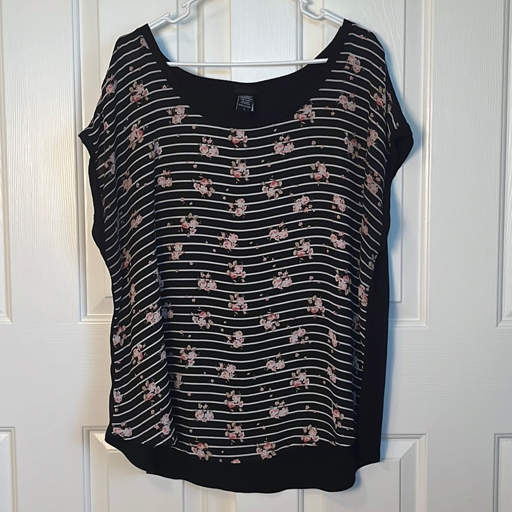 Torrid, light weight floral/ stripped printed top, size 1
